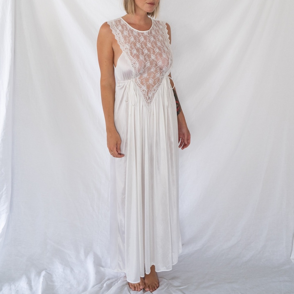 VINTAGE Lace Nightie